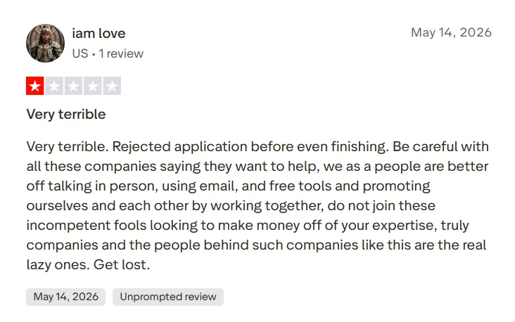 Wyzant negative review from a tutor complaining about rejected application and platform restrictions.