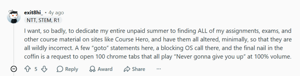 Reddit comment discussing using Course Hero for studying and textbook-style help