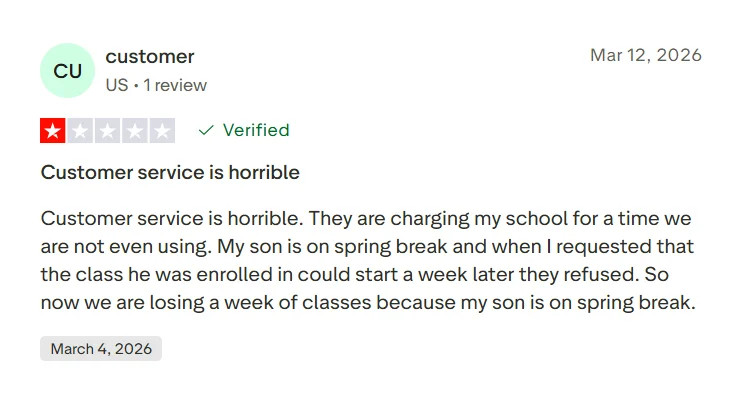 Negative Outschool review mentioning poor customer service experience