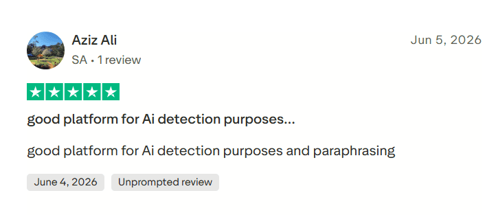 Trustpilot review calling QuillBot a good platform for AI detection purposes