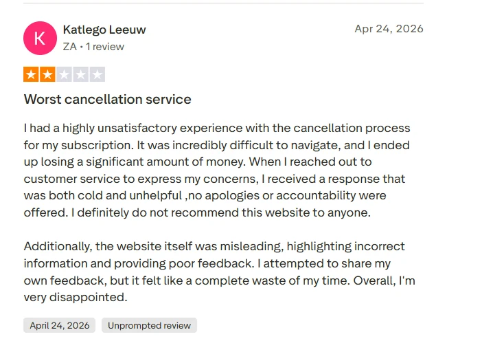 Two star Trustpilot review describing a difficult GPTZero cancellation and unhelpful customer service